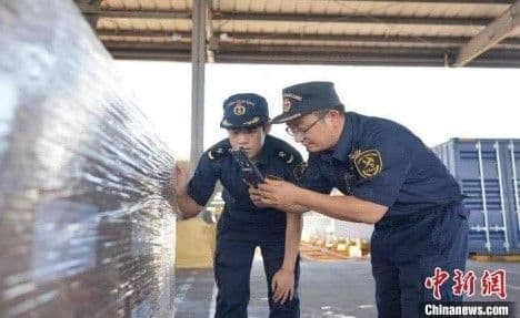 “กัมพูชาต้อนรับเรือตู้คอนเทนเนอร์ลำแรกจากจีน”
